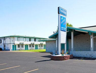 Traveler Inn Sterling Exterior photo
