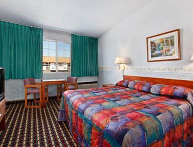 Traveler Inn Sterling Room photo